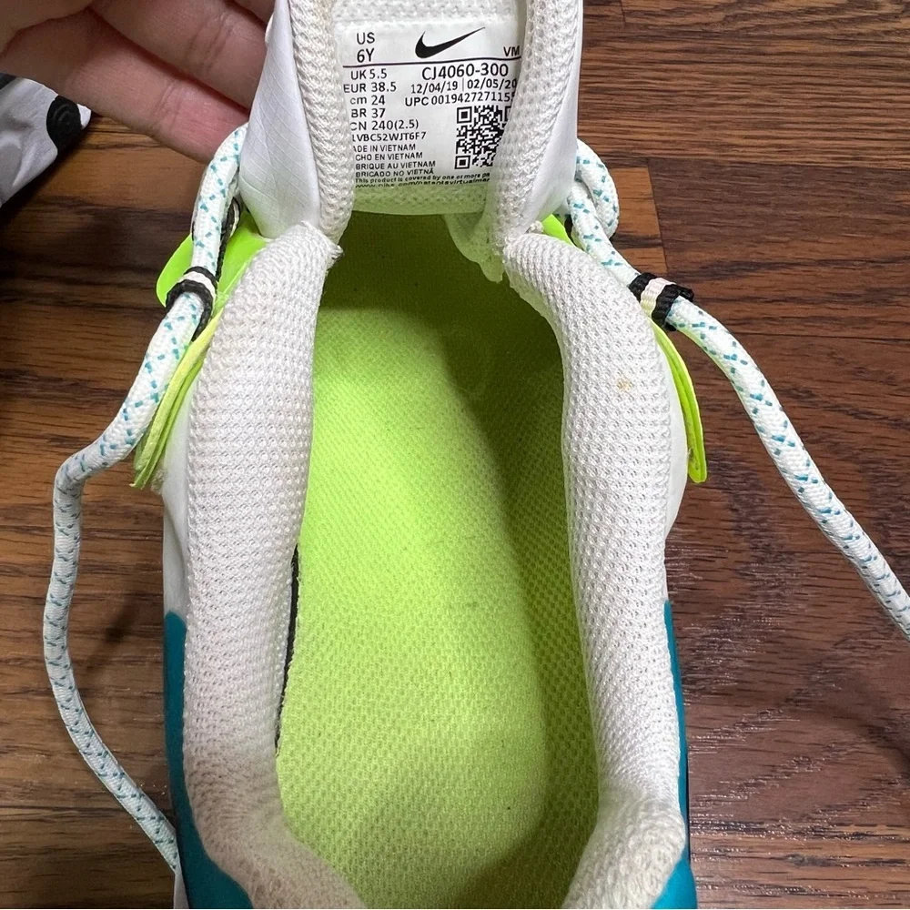 2020 Nike Air Max 270 React SE 'Oracle Aqua' size 6Y